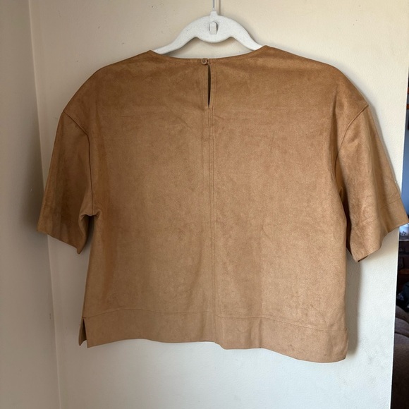 UNIQLO Tan Suede Women's Top NWOT - Picture 6 of 6